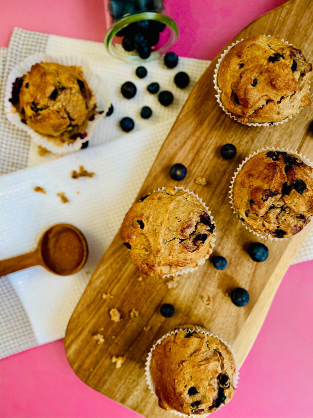 Fluffige Bananen-Blaubeer-Muffins - Frühstück To-Go oder Snack | Femeal